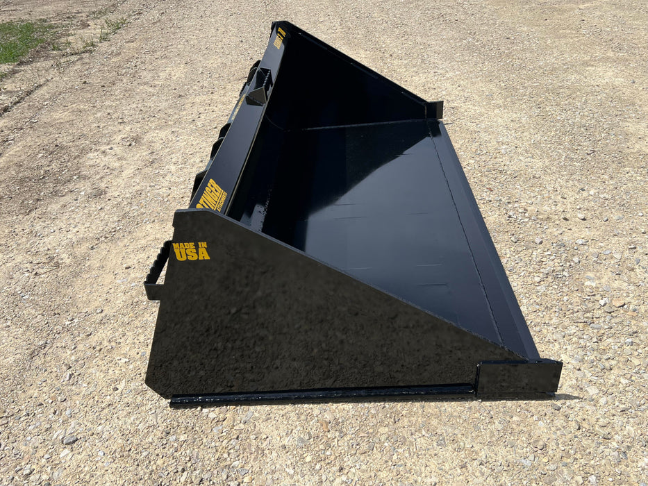 Series 3 heavy-duty skid steer material bucket by Stinger lifting debris – engineered for strength and consistent performance on the job.