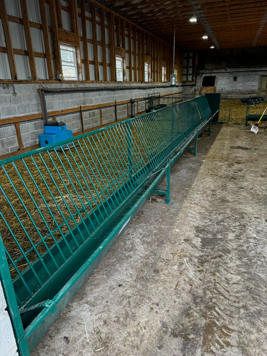 Weather-Resistant Sheep Fence Line Feeder for Hay and Grain Management