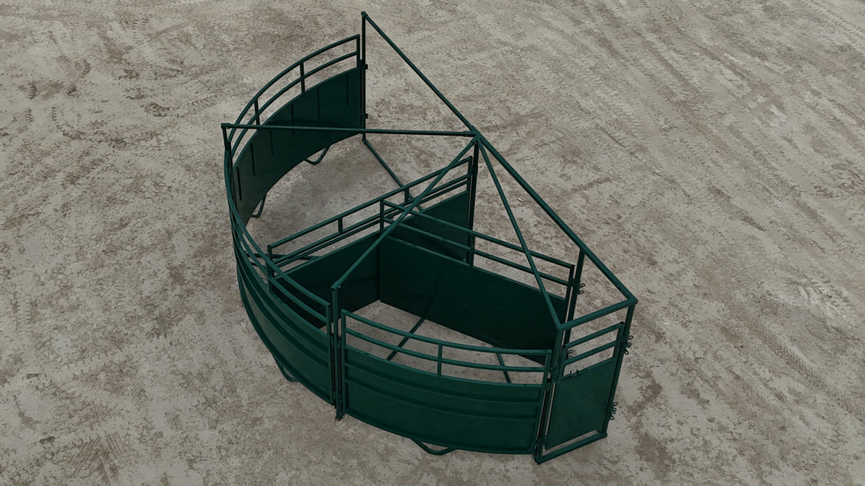 Lakeland E-Series 10ft Cattle Crowding Tub with cornerless design for smooth livestock movement