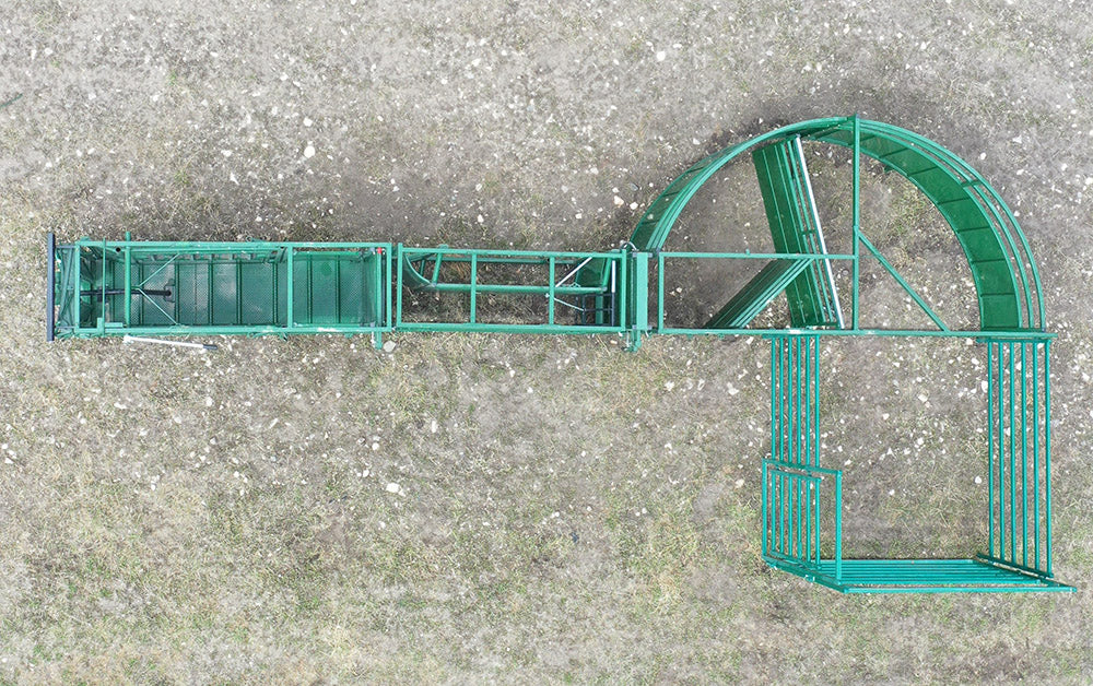 Premium Cattle Handling System – Lakeland C1000 model designed for durability and easy livestock control