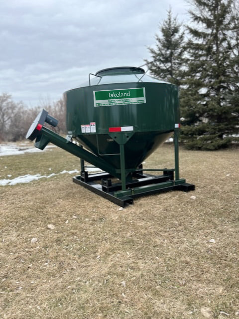 Mobile Bulk Cattle Feeder – 70 Bushel Portable Feed Bin built for easy handling and long-lasting performance