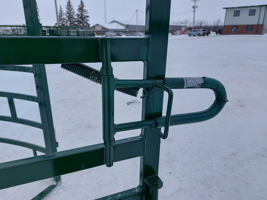 Calving Pens with anti-slip flooring and ergonomic gates for easy animal handling