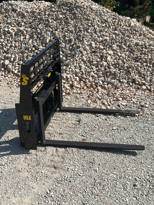 Heavy-Duty Pallet Fork Attachment for Tractors | Stinger Attachments