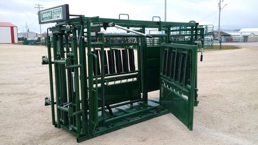 Lakeland Premium C-Series Cattle Squeeze Chute with full side access and heavy-duty steel frame