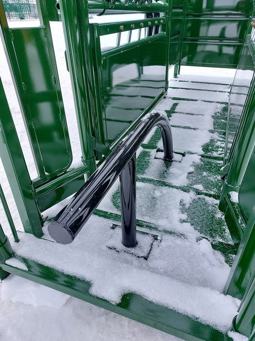 Heavy-duty steel Cattle Squeeze Chute with adjustable width for cattle of all sizes