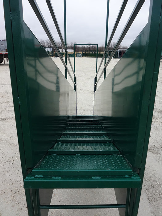 Heavy-Duty Sheep Loading Chute Designed for Smooth and Safe Livestock Transport