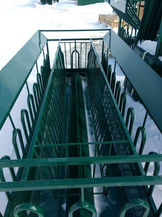 8ft Sheep Round Bale Feeder with Compact Tombstone Bars to Prevent Wastage