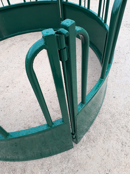 Lakeland Heavy-Duty Round Bale Feeder Horse – reliable, low-waste hay feeding solution for pastures and barns